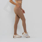 Calça Legging Premium com Bolso e Recortes Tecido Texturizado Capuccino LG2388