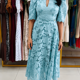 Vestido Midi em Renda Floral