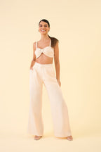 Calça pantalona em alfaiataria glossy