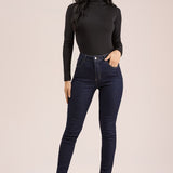 Calça skinny básica em sarja