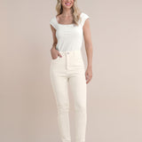 Calça jeans skinny básica em sarja com botão
