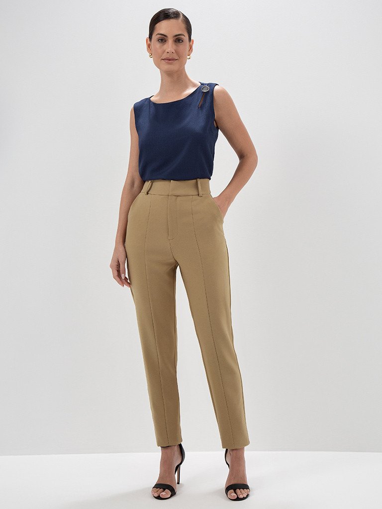 Calça de Alfaiataria Reta Slim Mocha Mousse Giovana